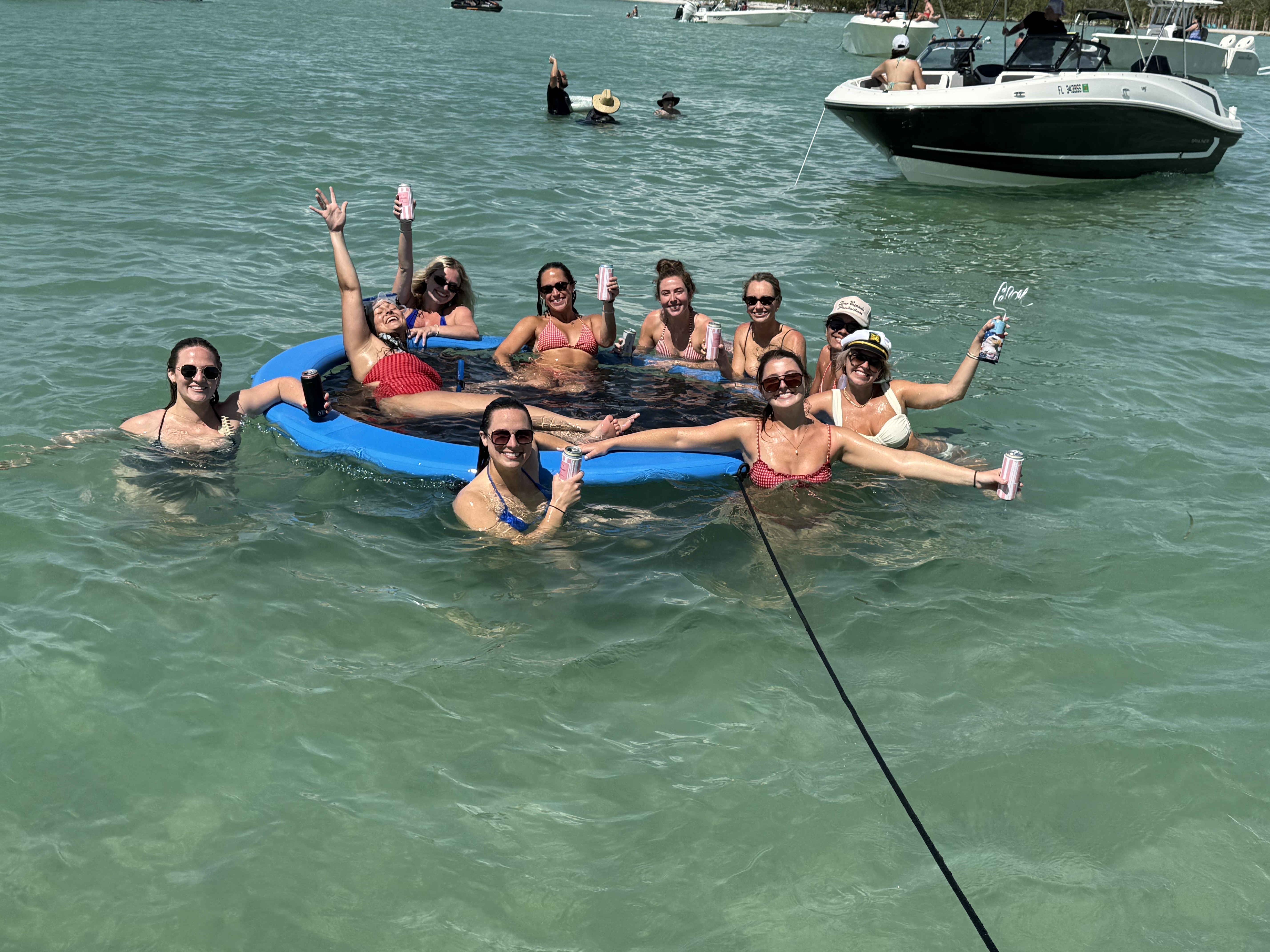 Island Hoppers Boat Tours photo 1 of 5